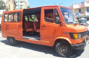orange-furgon-albania